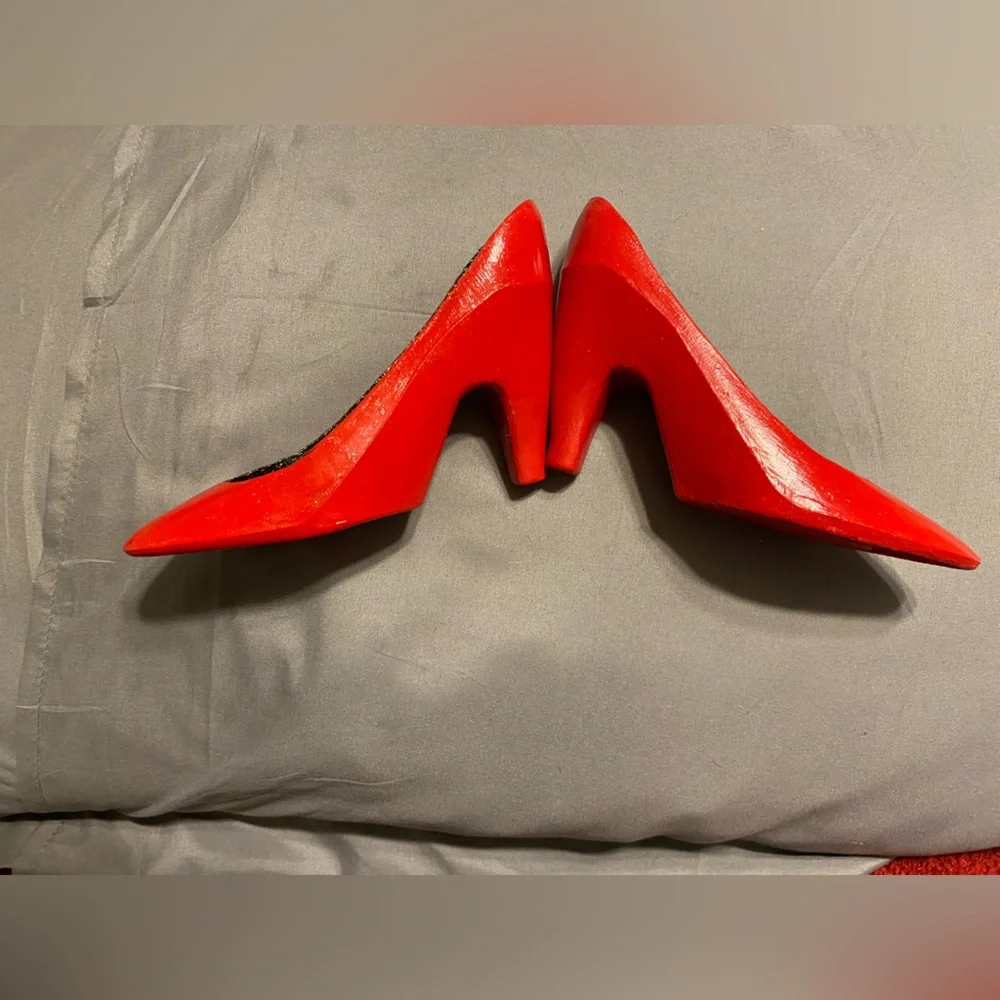 ⭐️5/$10⭐️ Elegant Red Plastic Shoe-Shaped Party Decorations